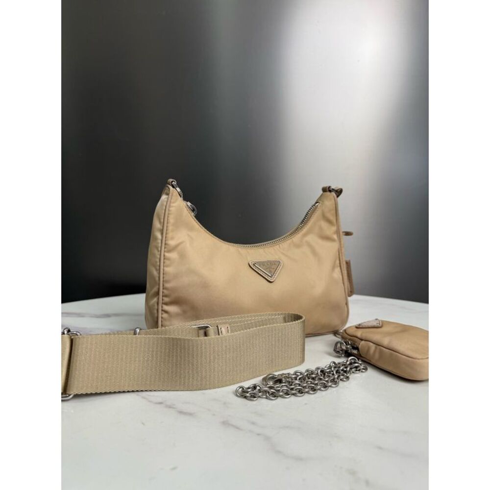 Prada Women Pre-Loved Bag Very Good Condition - Picture 2 of 4